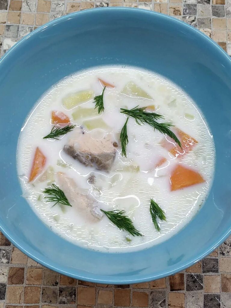 Суп из семги с молоком - рецепт с фото