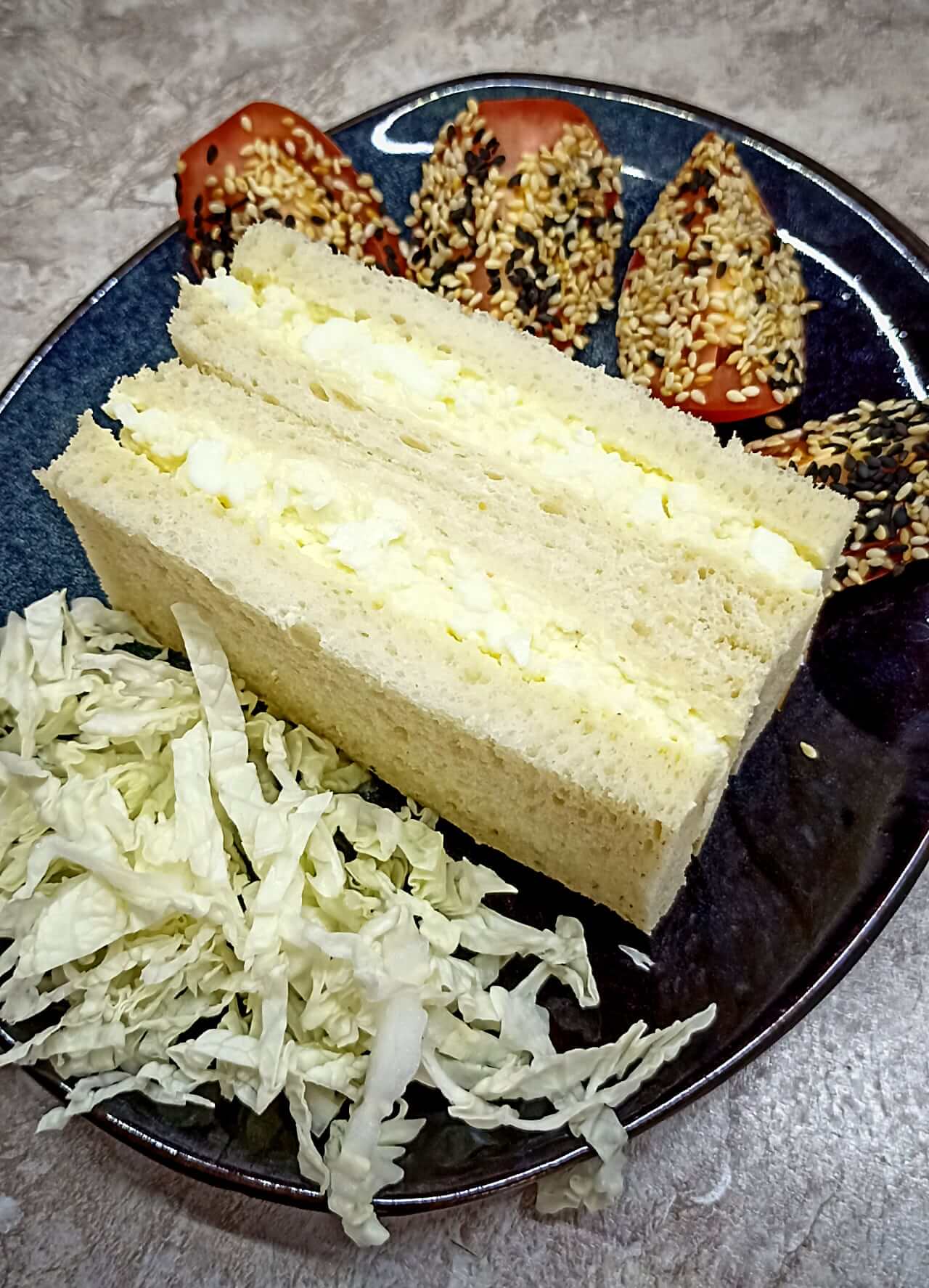 Сэндвич японский яичный. Тамаго сандо