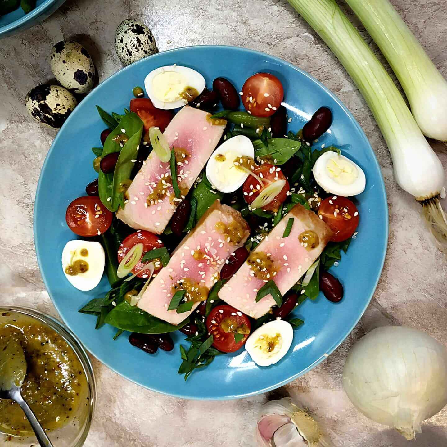 салат с тунцом и фасолью